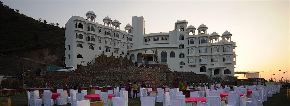 Bhairavgarh Palace ウダイプル エクステリア 写真