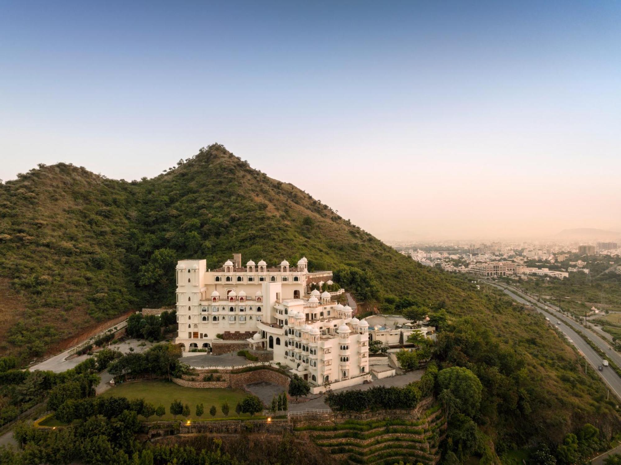 Bhairavgarh Palace ウダイプル エクステリア 写真